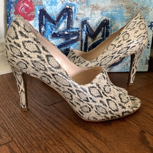 Tahari WALDEN Snakeskin print LEATHER Neutrals Size 8.5M Raised seam HEELS - Picture 11 of 11